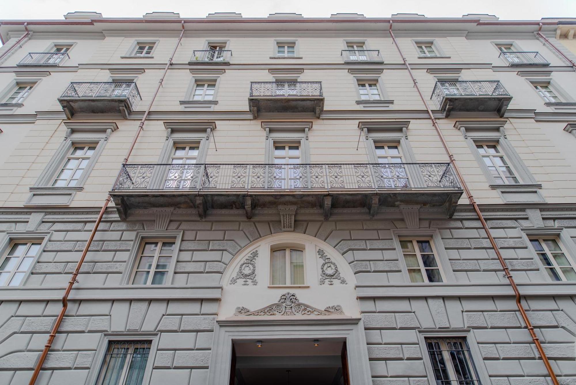 Bonbon, Terrazzino, Palestra * Torino